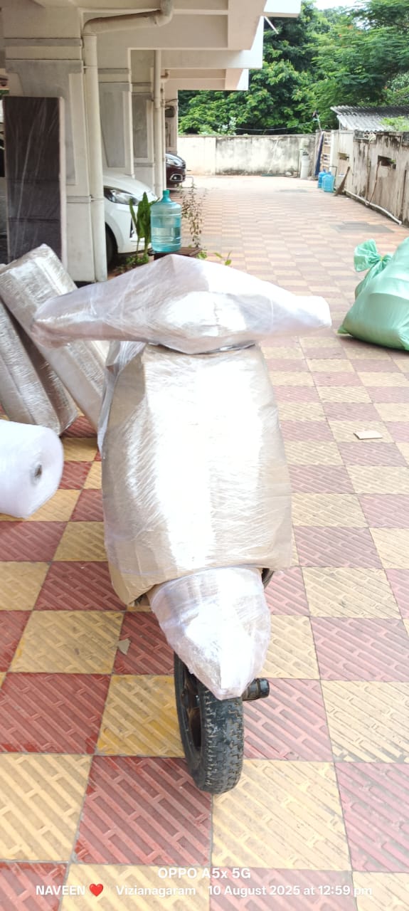 High capacity corrugated boxes for clothes, linens, and personal effects